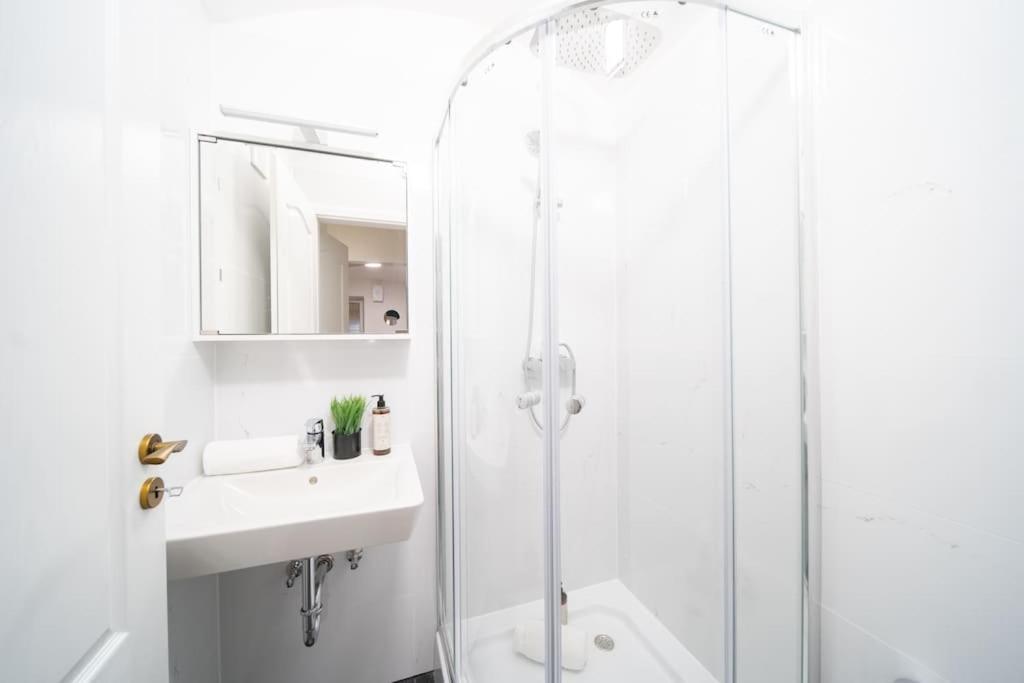 Secret Budget Studio Oasis Prague Ngoại thất bức ảnh