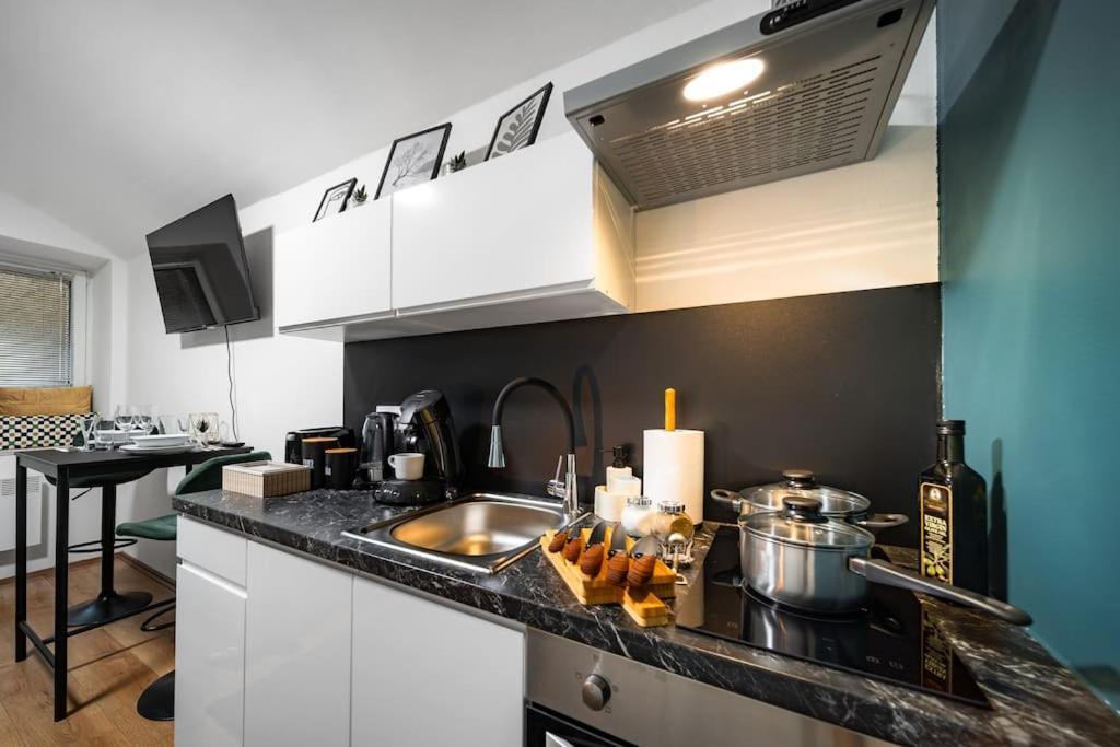 Secret Budget Studio Oasis Prague Ngoại thất bức ảnh